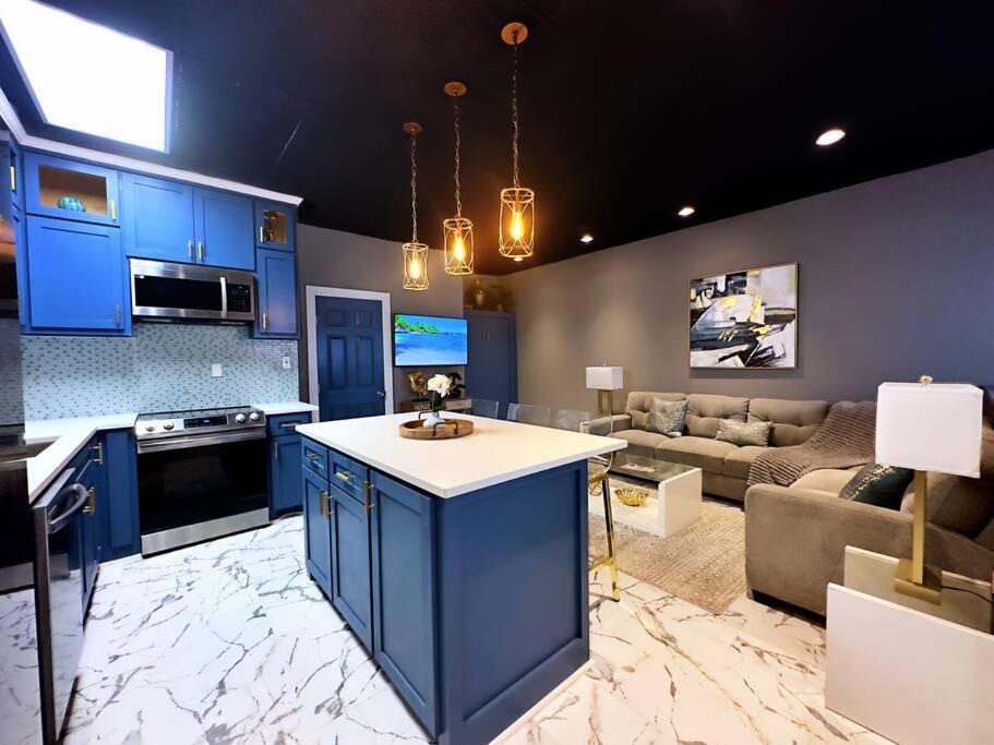 Вилла The Q Loft Галвестон Экстерьер фото